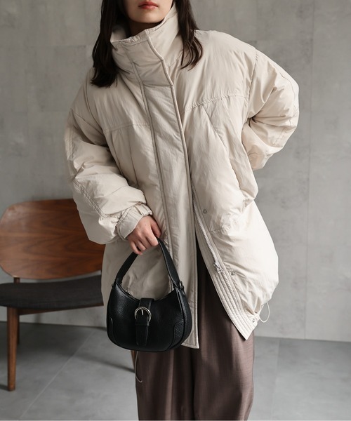 ap retro(アプレトロ)の「【サステナブル】 ナイロンモンスターコート / パディングコート《動画あり》(ダウンジャケット/コート・レディース・ベージュ/ブラック/アイボリー・FREE)」の5枚目の写真