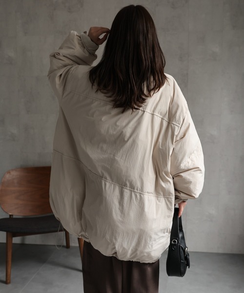 ap retro(アプレトロ)の「【サステナブル】 ナイロンモンスターコート / パディングコート《動画あり》(ダウンジャケット/コート・レディース・ベージュ/ブラック/アイボリー・FREE)」の17枚目の写真