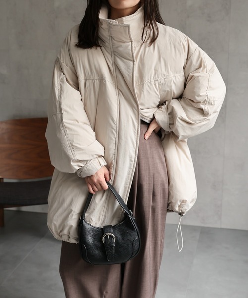 ap retro(アプレトロ)の「【サステナブル】 ナイロンモンスターコート / パディングコート《動画あり》(ダウンジャケット/コート・レディース・ベージュ/ブラック/アイボリー・FREE)」の7枚目の写真