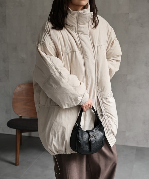 ap retro(アプレトロ)の「【サステナブル】 ナイロンモンスターコート / パディングコート《動画あり》(ダウンジャケット/コート・レディース・ベージュ/ブラック/アイボリー・FREE)」の8枚目の写真