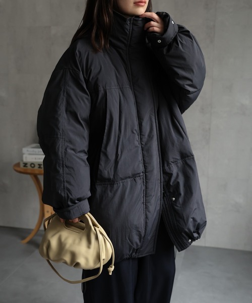 ap retro(アプレトロ)の「【サステナブル】 ナイロンモンスターコート / パディングコート《動画あり》(ダウンジャケット/コート・レディース・ベージュ/ブラック/アイボリー・FREE)」の22枚目の写真