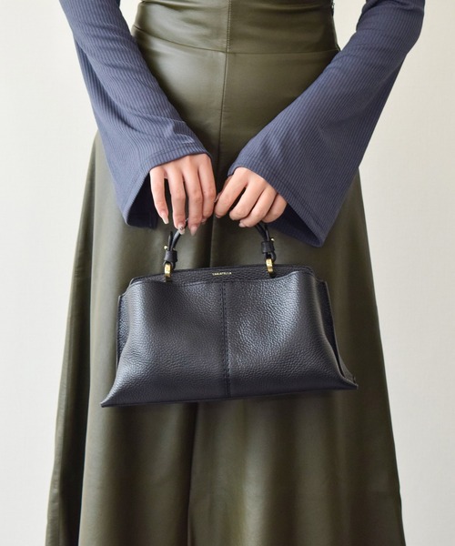 LORISTELLA(ロリステッラ)の「【LORISTELLA】レザーハンドルセンターシームハンドバッグ(Q56385)(ハンドバッグ・レディース・ブラック/ライトグレー・ALL)」の9枚目の写真