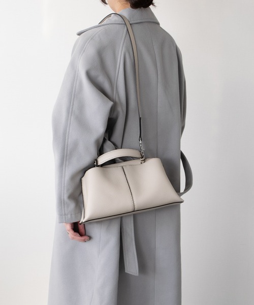 LORISTELLA(ロリステッラ)の「【LORISTELLA】レザーハンドルセンターシームハンドバッグ(Q56385)(ハンドバッグ・レディース・ブラック/ライトグレー・ALL)」の13枚目の写真