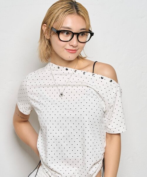 WHO'S WHO gallery(フーズフーギャラリー)の「太ブチメガネ(サングラス・レディース・ブラック/ブラウン・FREE)」の4枚目の写真