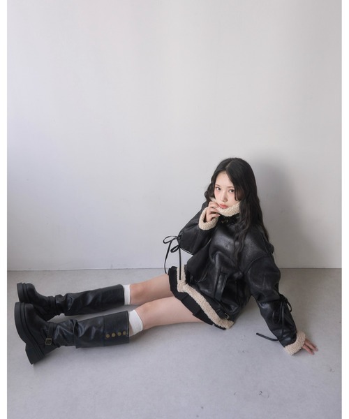 mellowneon(メロウネオン)の「マルチウェイヴィンテージレザーライクボアジャケット(ブルゾン・レディース・ブラウン/ブラック・FREE)」の9枚目の写真