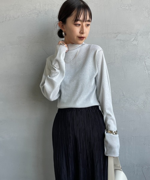 nenom（ネノム）の「[nenom/ネノム] ハイネックラメニットソー（Tシャツ/カットソー・レディース・ブラック/オフホワイト/グレー・F）」の10枚目の写真