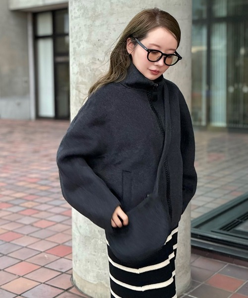 LAULEN（ローレン）の「double pocket zip up short blouson /ダブルポケットジップアップショートブルゾン（ブルゾン・レディース・グレー/チャコールグレー/オートミール・FREE）」の2枚目の写真