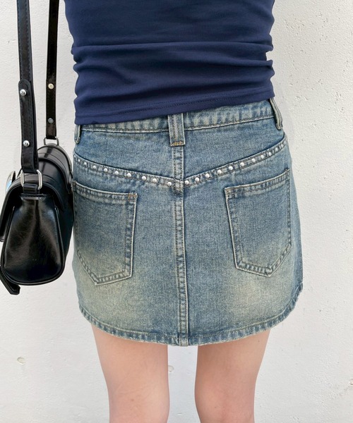 ENVYM(アンビー)の「スタッズデニムミニスカート(デニムスカート・レディース・ブラック/ブルー・MEDIUM/SMALL)」の15枚目の写真