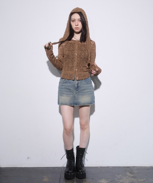 ENVYM(アンビー)の「スタッズデニムミニスカート(デニムスカート・レディース・ブラック/ブルー・MEDIUM/SMALL)」の17枚目の写真