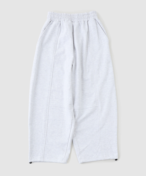 WISM（ウィズム）の「Estudio Niksen / エストゥディオ・ニクセン Signature Balloon Joggers（スウェットパンツ・メンズ・ライトグレー/ブラック・FREE）」の2枚目の写真