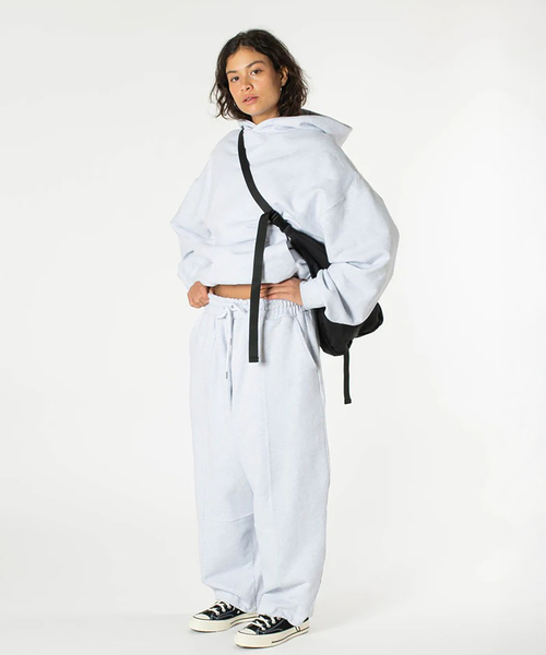 WISM（ウィズム）の「Estudio Niksen / エストゥディオ・ニクセン Signature Balloon Joggers（スウェットパンツ・メンズ・ライトグレー/ブラック・FREE）」の11枚目の写真