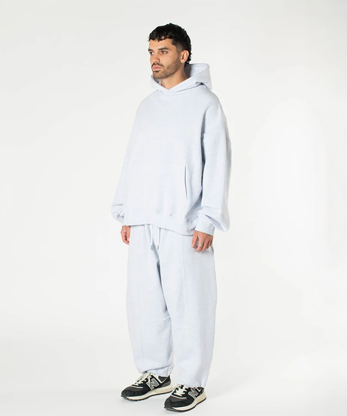 WISM（ウィズム）の「Estudio Niksen / エストゥディオ・ニクセン Signature Balloon Joggers（スウェットパンツ・メンズ・ライトグレー/ブラック・FREE）」の15枚目の写真