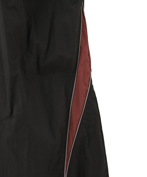 UMBRO（アンブロ）の「X-girl x UMBRO WIDE LEG TRACK PANTS（その他パンツ・レディース・ブラック/ネイビー・M/S）」の9枚目の写真