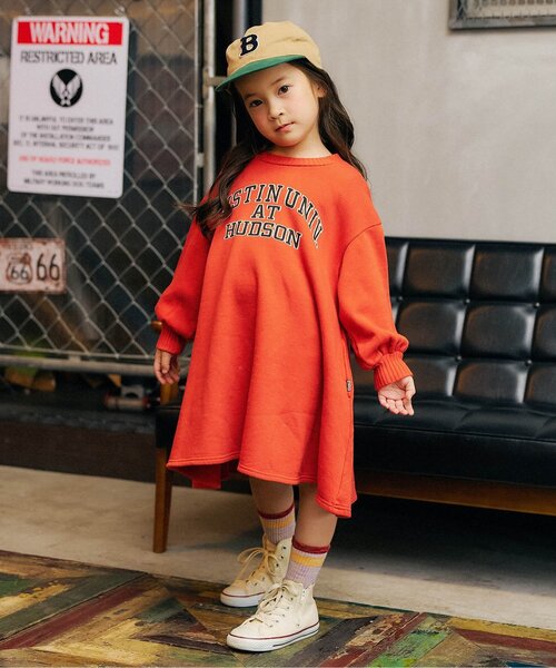 F.O.KIDS（エフオーキッズ）の「【リンク/ジュニア対応】カレッジロゴワンピース（ワンピース・キッズ・オレンジ/ブルー/ブラック/アイボリー・80/90/100/110/120/130/140）」の7枚目の写真