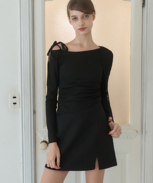 ワンショルリボントップス/one-shoulder ribbon tops（Tシャツ