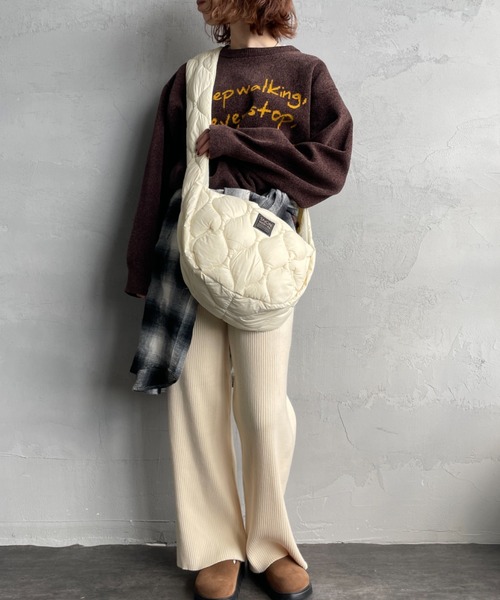 TAION（タイオン）の「【WEB限定】[TAION/タイオン] MILITARY バナナショルダー ダウンバッグ（ショルダーバッグ・レディース・ブラック/オフホワイト・ONE SIZE）」の22枚目の写真