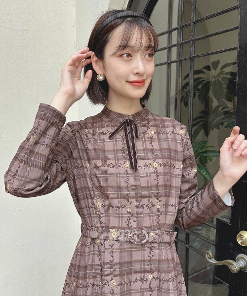 F i.n.t（フィント）の「プチフラワーチェック柄ケープ付きワンピース/fint フィント（ワンピース・レディース・ネイビー/ブラウン×イエロー・FREE）」の21枚目の写真