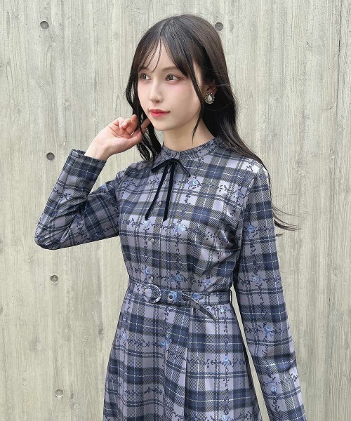 F i.n.t（フィント）の「プチフラワーチェック柄ケープ付きワンピース/fint フィント（ワンピース・レディース・ネイビー/ブラウン×イエロー・FREE）」の10枚目の写真