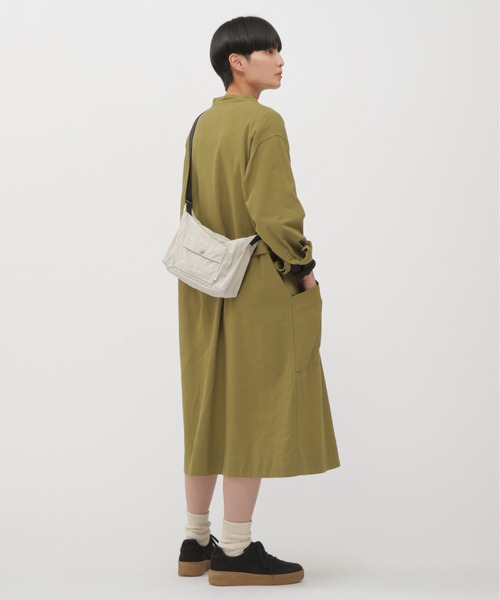 MHL.（エムエイチエル）の「MATT NYLON（ショルダーバッグ・レディース・ブラック/ホワイト系その他3・FREE）」の8枚目の写真