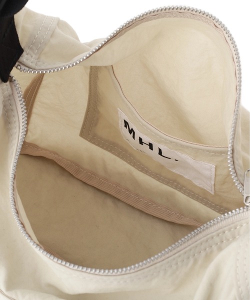 MHL.（エムエイチエル）の「MATT NYLON（ショルダーバッグ・レディース・ブラック/ホワイト系その他3・FREE）」の16枚目の写真