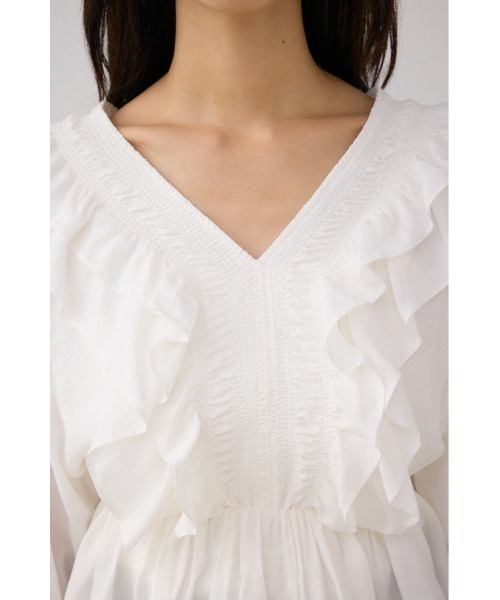 AZUL by moussy(アズールバイマウジー)の「ラッフルショルダー長袖ブラウス(シャツ/ブラウス・レディース・アイボリー/ブラック・SMALL/MEDIUM)」の10枚目の写真