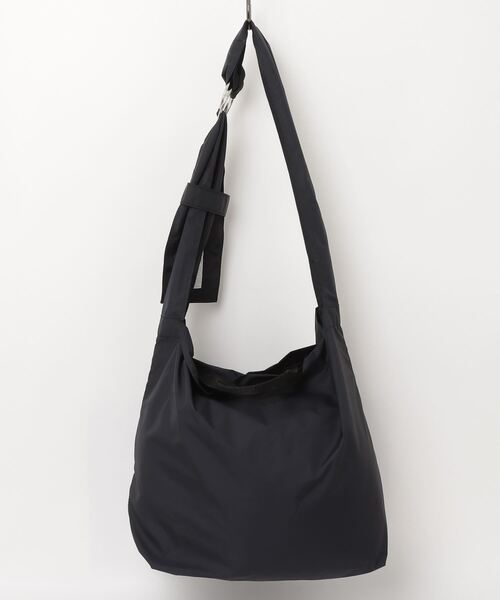 yorozu(ヨロズ)の「(CANNABIS別注)yorozu CORDURA TASUKI Shoulder 2番(111YZ134CN)(ショルダーバッグ・メンズ・ブラック・FREE)」の2枚目の写真