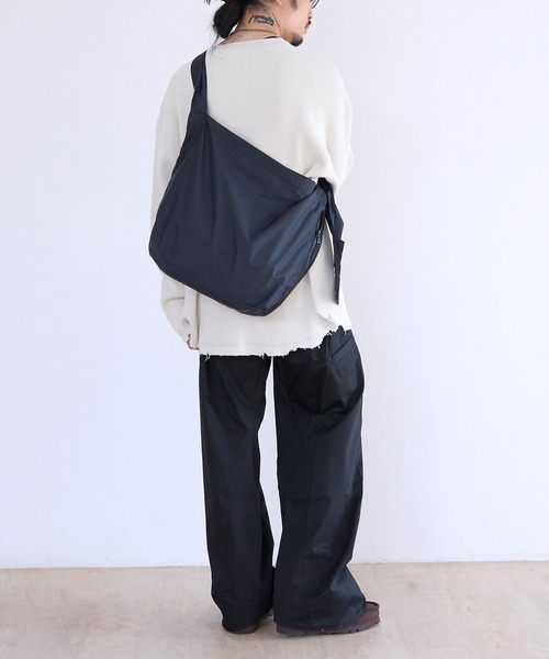 yorozu(ヨロズ)の「(CANNABIS別注)yorozu CORDURA TASUKI Shoulder 2番(111YZ134CN)(ショルダーバッグ・メンズ・ブラック・FREE)」の7枚目の写真