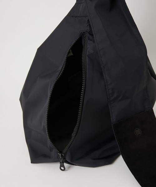 yorozu(ヨロズ)の「(CANNABIS別注)yorozu CORDURA TASUKI Shoulder 2番(111YZ134CN)(ショルダーバッグ・メンズ・ブラック・FREE)」の13枚目の写真