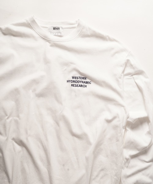WESTERN HYDRODYNAMIC RESEARCH(ウェスタンハイドロダイナミックリサーチ)の「【Western Hydrodynamic Research/ウェスタン ハイドロダイナミック リサーチ】WORKER LS T JP JAPAN LIMITED バックプリント ブランドロゴ ワンポイント 刺繍 ロンT(Tシャツ/カットソー・メンズ・ホワイト系その他/ホワイト/ネイビー・LARGE/MEDIUM/X-LARGE)」の8枚目の写真