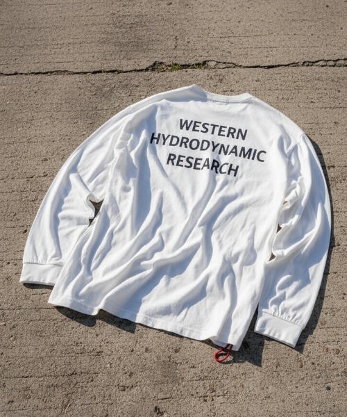 WESTERN HYDRODYNAMIC RESEARCH(ウェスタンハイドロダイナミックリサーチ)の「【Western Hydrodynamic Research/ウェスタン ハイドロダイナミック リサーチ】WORKER LS T JP JAPAN LIMITED バックプリント ブランドロゴ ワンポイント 刺繍 ロンT(Tシャツ/カットソー・メンズ・ホワイト系その他/ホワイト/ネイビー・LARGE/MEDIUM/X-LARGE)」の10枚目の写真