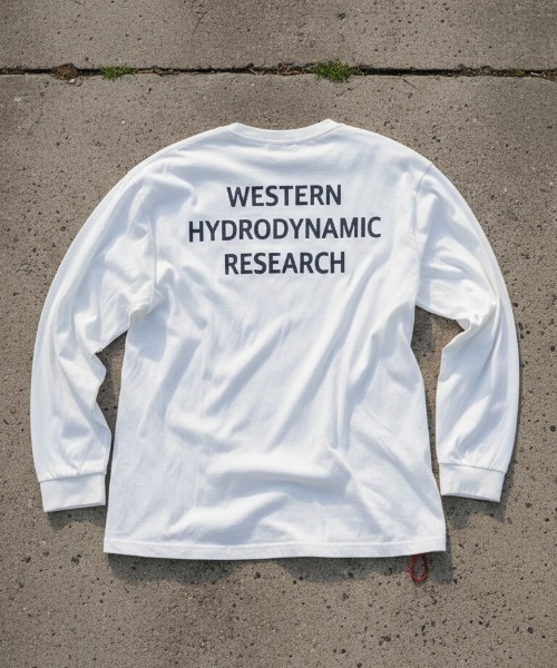 WESTERN HYDRODYNAMIC RESEARCH(ウェスタンハイドロダイナミックリサーチ)の「【Western Hydrodynamic Research/ウェスタン ハイドロダイナミック リサーチ】WORKER LS T JP JAPAN LIMITED バックプリント ブランドロゴ ワンポイント 刺繍 ロンT(Tシャツ/カットソー・メンズ・ホワイト系その他/ホワイト/ネイビー・LARGE/MEDIUM/X-LARGE)」の11枚目の写真