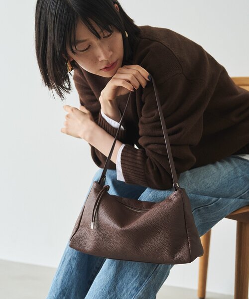 russet（ラシット）の「レザー2WAYショルダーバッグ（ショルダーバッグ・レディース・アイボリー/ブラック/ダークブラウン/サックスブルー・FREE）」の11枚目の写真