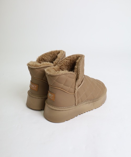 Vini（ヴィニ）の「裏起毛キルティングブーツ（ブーツ・レディース・ブラック/ライトブラウン・MEDIUM）」の7枚目の写真