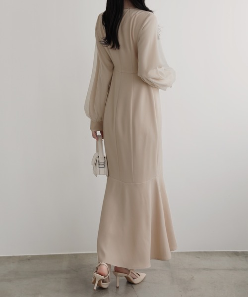 nouvellemoi(ヌーベルモイ)の「Vネックシアースリーブマーメイドワンピース(ワンピース・レディース・ブラック/チャコール/アイボリー・L/M/S)」の5枚目の写真