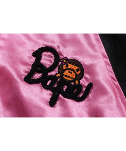 A BATHING APE(アベイシングエイプ)の「CRYSTAL STONE BABY LISA SOUVENIR JACKET(スカジャン・レディース・ブラック/パープル・SMALL/MEDIUM)」の8枚目の写真