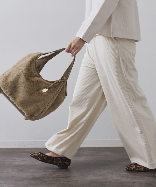 OPAQUE.CLIP（オペークドットクリップ）の「【フェイクファー／キルティング】くり手ミドルトートバッグ（トートバッグ・レディース・チャコールグレー/ブラック/ブラウン系その他5/ベージュ系6・00）」の11枚目の写真