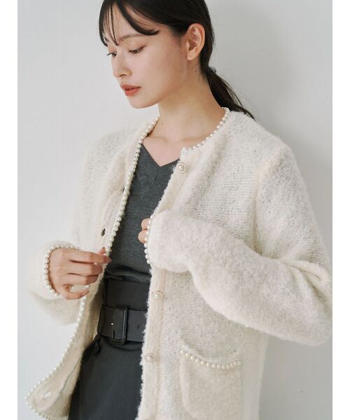 TONAL(トーナル)の「ロロピアーナウールVネックニット(ニット/セーター・レディース・グレー/ブルー/ブラック・MEDIUM)」の7枚目の写真