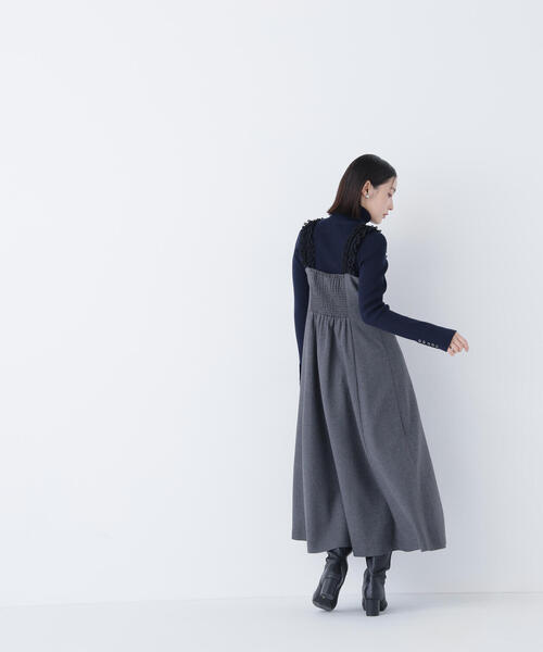 NATURAL BEAUTY BASIC（ナチュラルビューティーベーシック）の「◇【白宮みずほさんコラボ】フリルショルダージャンスカ（ジャンパースカート・レディース・ベージュ系その他/グレー系その他/ブラック系その他・P/S/SMALL/MEDIUM）」の17枚目の写真