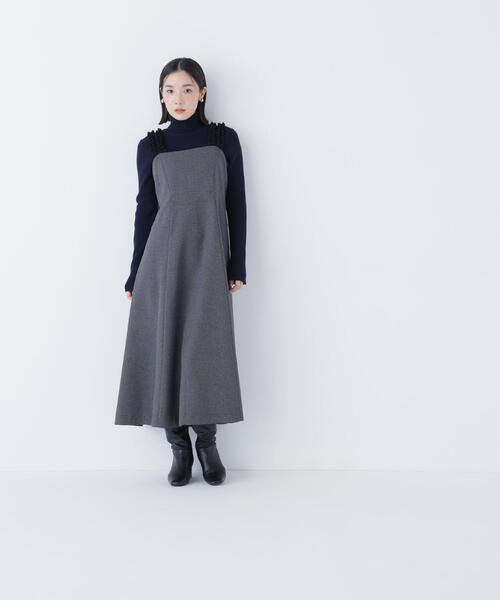 NATURAL BEAUTY BASIC（ナチュラルビューティーベーシック）の「◇【白宮みずほさんコラボ】フリルショルダージャンスカ（ジャンパースカート・レディース・ベージュ系その他/グレー系その他/ブラック系その他・P/S/SMALL/MEDIUM）」の13枚目の写真