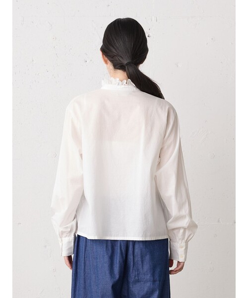 MidiUmi（ミディウミ）の「MidiUmi ピンタックレースシャツ（シャツ/ブラウス・レディース・オフホワイト/ブラック/アイボリー・FREE）」の10枚目の写真