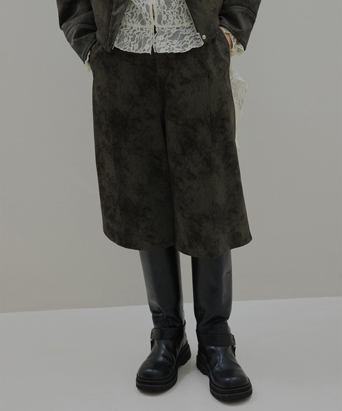 Ameri（アメリ）の「UND CRUSHED BERMUDA PANTS（その他パンツ・レディース・ブラック/ベージュ・SMALL/MEDIUM）」の2枚目の写真