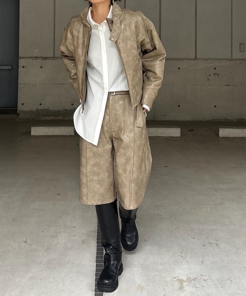 Ameri（アメリ）の「UND CRUSHED BERMUDA PANTS（その他パンツ・レディース・ブラック/ベージュ・SMALL/MEDIUM）」の4枚目の写真