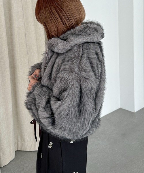 PILIT（ピリット）の「ミックスファー2wayコート（ステンカラーコート・レディース・モカ/チャコールグレー・MEDIUM）」の6枚目の写真