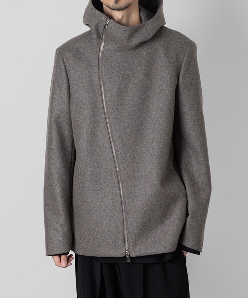 ATTACHMENT（アタッチメント）の「ウール・カシミヤ ダブルメルトン ラウンドジップ フーデッドコート / WO/CA DOUBLE MELTON ROUND ZIP HOODED COAT（ブルゾン・メンズ・グレー系/ブラック・1/2/3/4）」の3枚目の写真