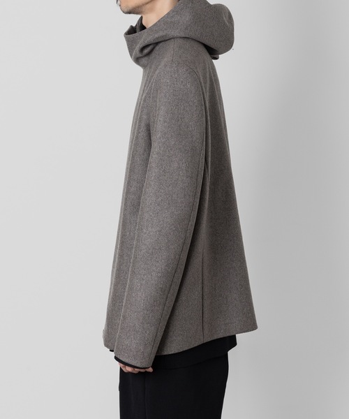 ATTACHMENT（アタッチメント）の「ウール・カシミヤ ダブルメルトン ラウンドジップ フーデッドコート / WO/CA DOUBLE MELTON ROUND ZIP HOODED COAT（ブルゾン・メンズ・グレー系/ブラック・1/2/3/4）」の5枚目の写真