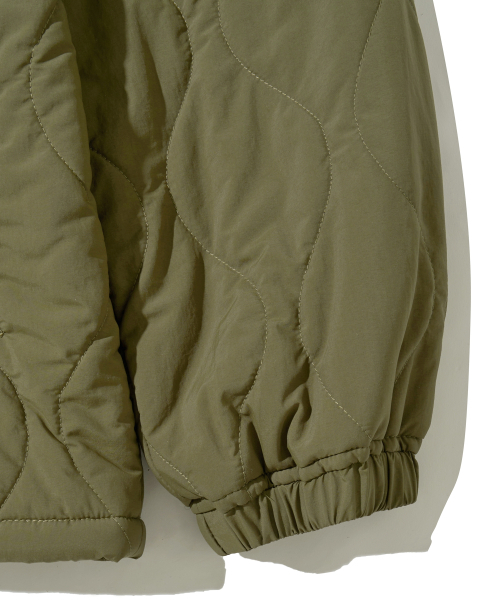 PHYPS MOTORCYCLE(フィップスモーターサイクル)の「Quilting Collarless Jacket Khaki(ダウンジャケット/コート・レディース・その他・SMALL/MEDIUM/LARGE/X-LARGE)」の6枚目の写真