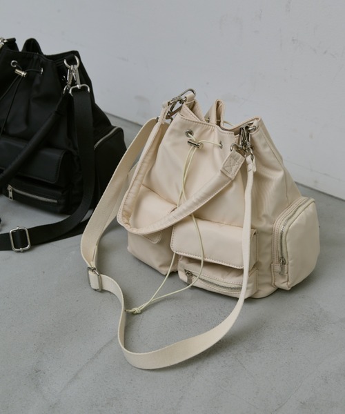 AIC.（エーアイシー）の「2WAYアウトポケットナイロンバック（ショルダーバッグ・レディース・ブラック/アイボリー・FREE）」の11枚目の写真