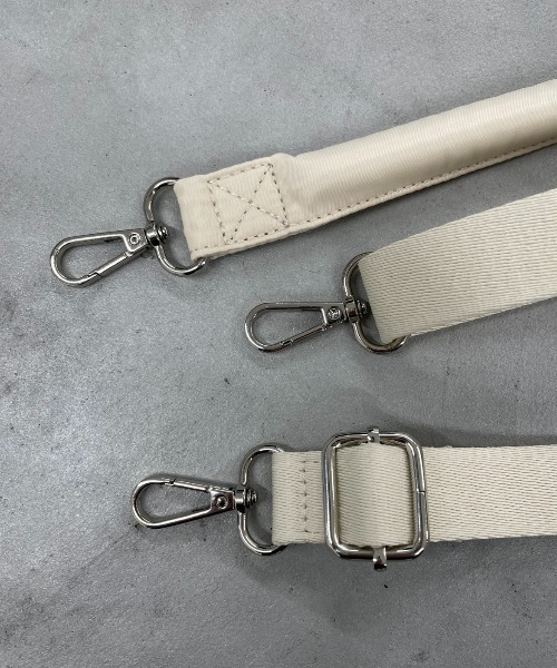 AIC.（エーアイシー）の「2WAYアウトポケットナイロンバック（ショルダーバッグ・レディース・ブラック/アイボリー・FREE）」の7枚目の写真