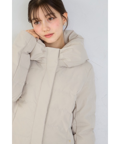 tocco closet（トッコ　クローゼット）の「リボンカラーダウンロングコート（ダウンジャケット/コート・レディース・グレー/アイボリー/ブラック・M）」の2枚目の写真