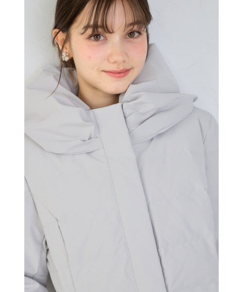 tocco closet（トッコ　クローゼット）の「リボンカラーダウンロングコート（ダウンジャケット/コート・レディース・グレー/アイボリー/ブラック・M）」の4枚目の写真